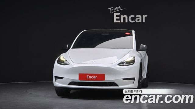 Tesla Model Y RWD - фото 2