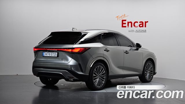 Lexus RX 5-го поколения Luxury - фото 0