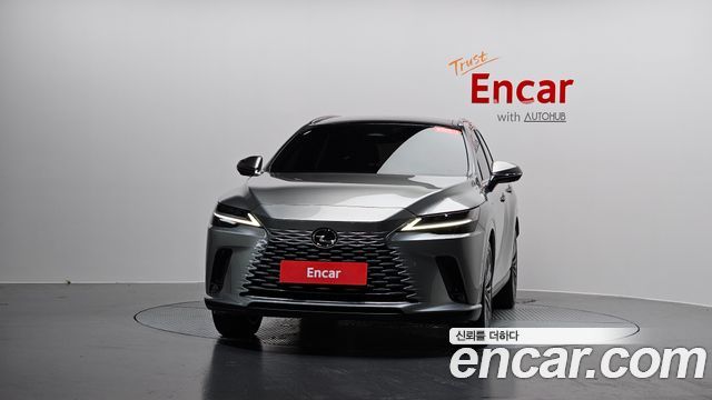 Lexus RX 5-го поколения Luxury - фото 1