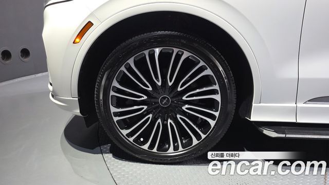 Lincoln Aviator 2-го поколения 3.0 Black Label AWD - фото 4