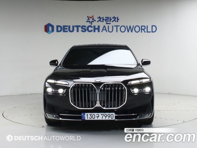 BMW 7-Series G70 740i sDrive Design Pure Excellence - фото 2