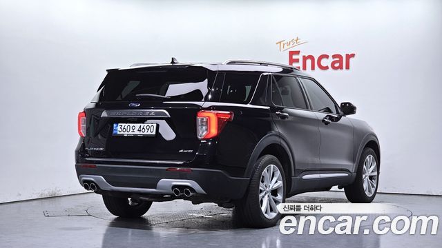 Ford Explorer 6-го поколения 3.0 Platinum 4WD - фото 1