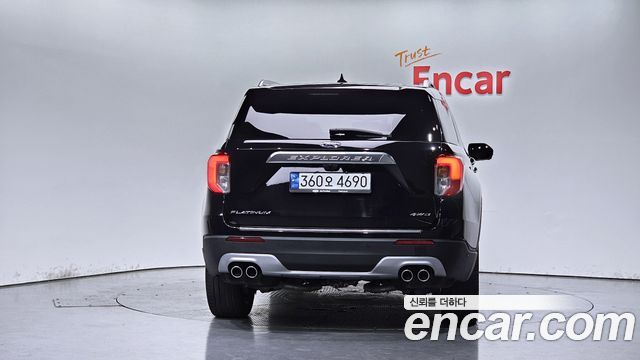 Ford Explorer 6-го поколения 3.0 Platinum 4WD - фото 3