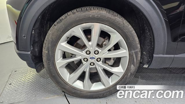 Ford Explorer 6-го поколения 3.0 Platinum 4WD - фото 4
