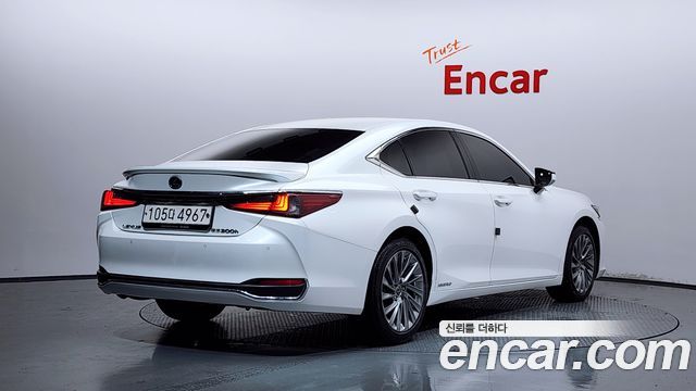 Lexus ES 7-го поколения Luxury Plus - фото 1