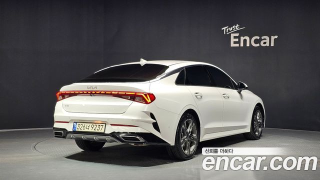 Kia K5 3-го поколения 2.0 Signature - фото 1