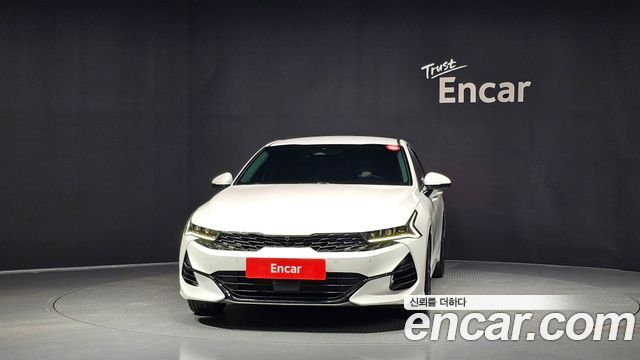 Kia K5 3-го поколения 2.0 Signature - фото 2