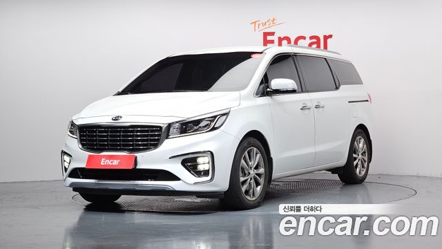 Kia Carnival Новый 7-Seater Limousine VIP - фото 0