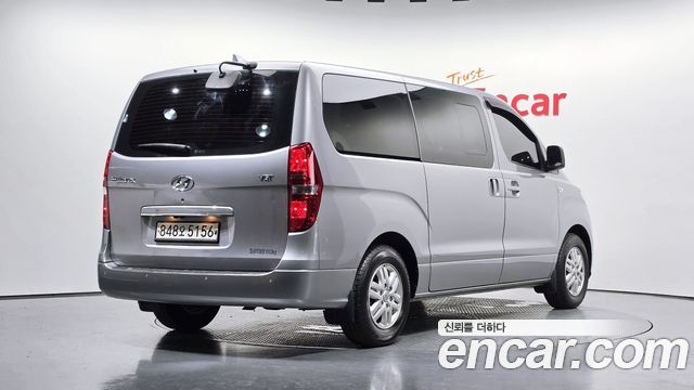 Hyundai Starex Новый Van 5-Seater Modern - фото 1