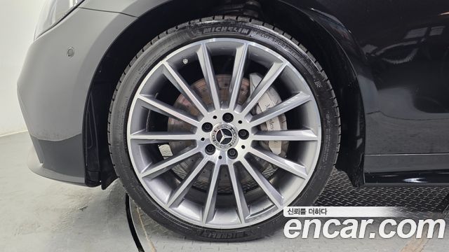 Mercedes-Benz E-Class W213 E450 4MATIC Coupe - фото 4