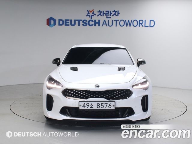 Kia Stinger 2.0 Turbo 2WD Platinum - фото 2