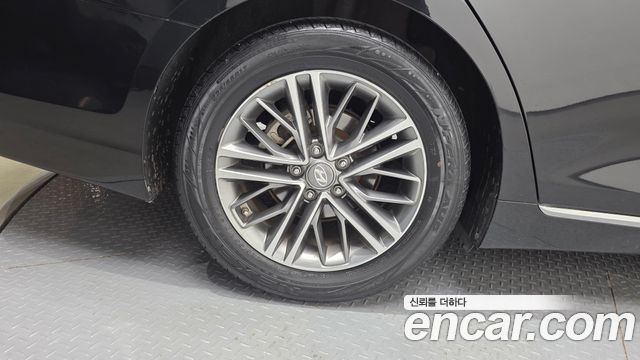 Hyundai Grandeur IG 3.0 LPi Modern (Rental Car) - фото 4