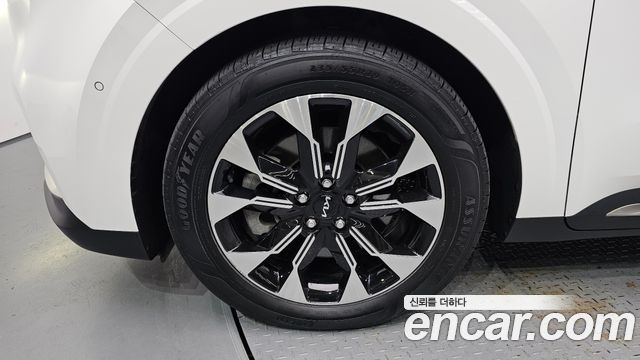 Kia Carnival 4-го поколения 9-Seater Signature - фото 4