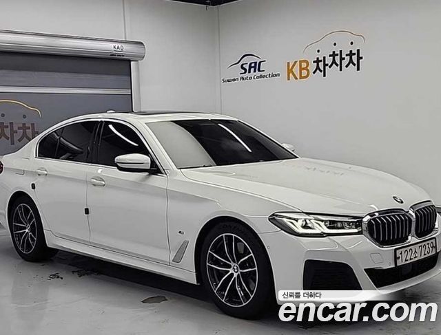 BMW 5-Series G30 520i M Sport - фото 3