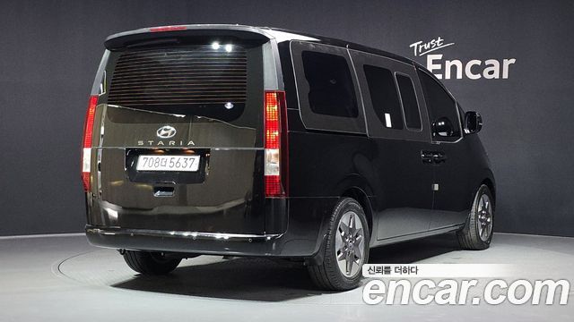 Hyundai Staria Tourer 11-Seater Modern - фото 1