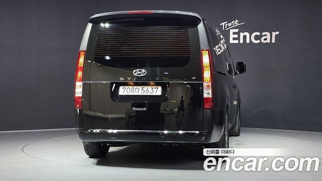 Hyundai Staria Tourer 11-Seater Modern - фото 3