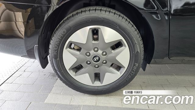 Hyundai Staria Tourer 11-Seater Modern - фото 4