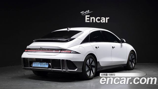 Hyundai Ioniq6 Long Range Exclusive + - фото 1