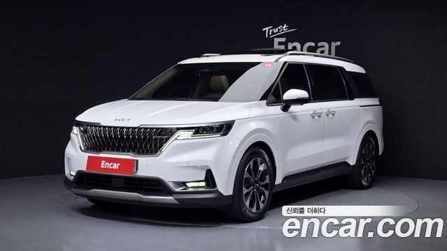 Kia Carnival 4-го поколения 9-Seater Signature - фото 0