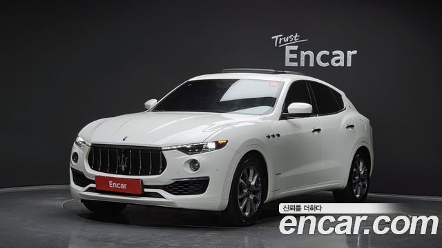 Maserati Levante 3.0 Diesel AWD GranLusso - фото 0
