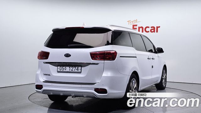 Kia Carnival Новый 9-Seater Noblesse Special - фото 1
