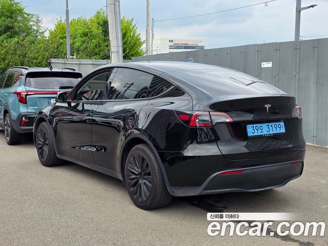 Tesla Model Y RWD - фото 3