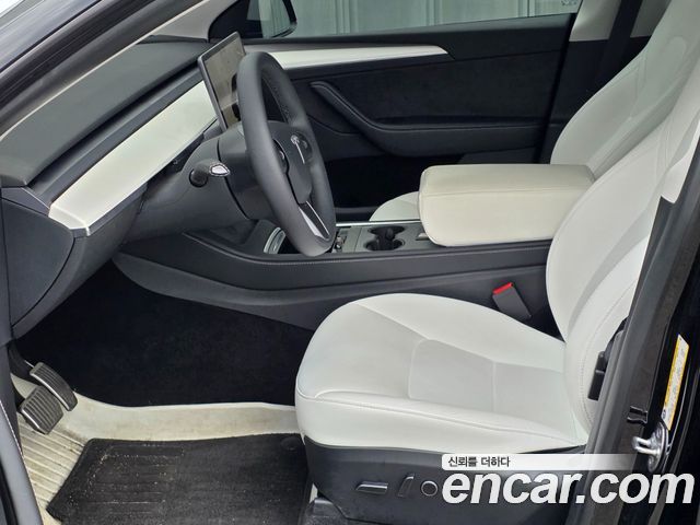 Tesla Model Y RWD - фото 4