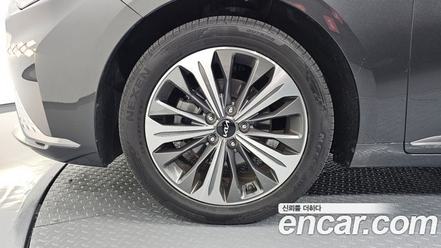 Kia K8 гибрид Noblesse - фото 4