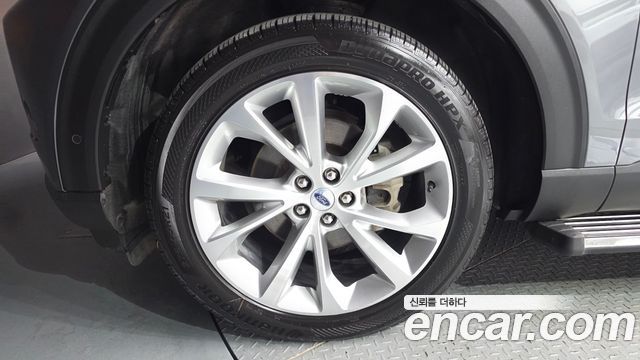 Ford Explorer 6-го поколения 3.0 Platinum 4WD - фото 4