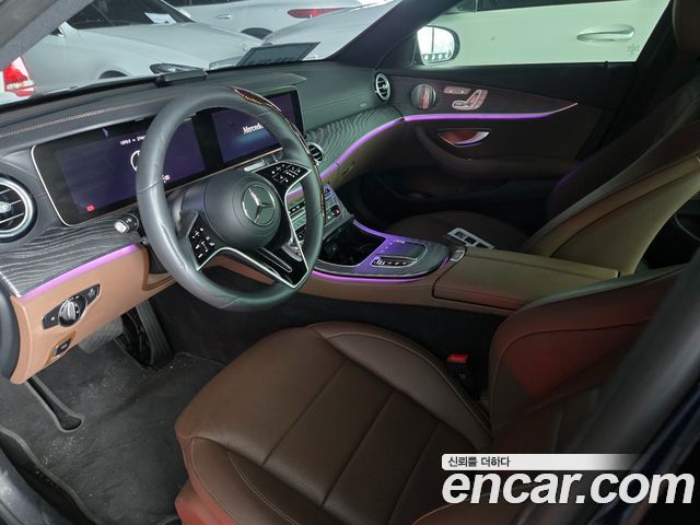 Mercedes-Benz E-Class W213 E350 4MATIC Exclusive - фото 1