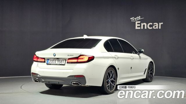 BMW 5-Series G30 530i M Sport Package - фото 1
