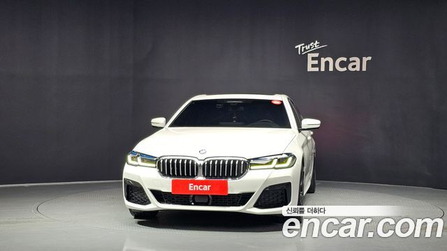 BMW 5-Series G30 530i M Sport Package - фото 2