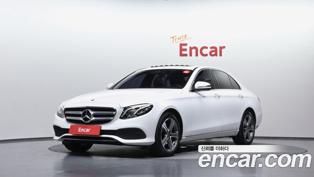 Mercedes-Benz E-Class W213 E220d Avantgarde - фото 0
