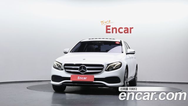 Mercedes-Benz E-Class W213 E220d Avantgarde - фото 2