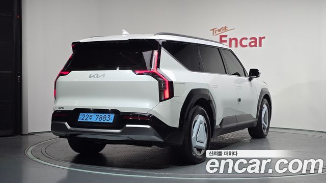 Kia EV9 Long Range 2WD Earth - фото 1