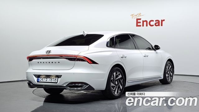 Hyundai Grandeur Новый IG, гибрид Premium Choice - фото 1