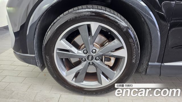 Audi Q4 e-tron F4 40 Premium - фото 4