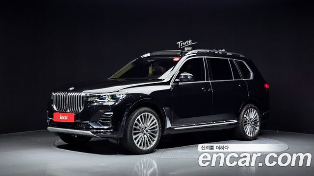 BMW X7 G07 xDrive 40i Design Pure Excellence 7-Seater - фото 0