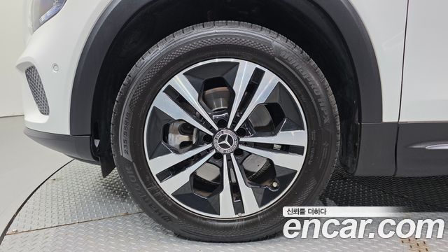 Mercedes-Benz GLB-Class X247 GLB200 d - фото 4