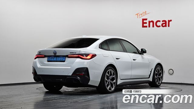 BMW i4 eDrive40 M Sports - фото 0