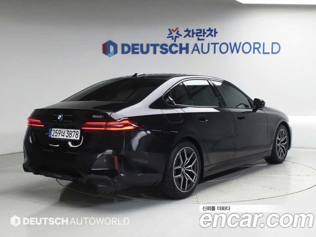 BMW 5-Series G60 520i Special Edition - фото 1