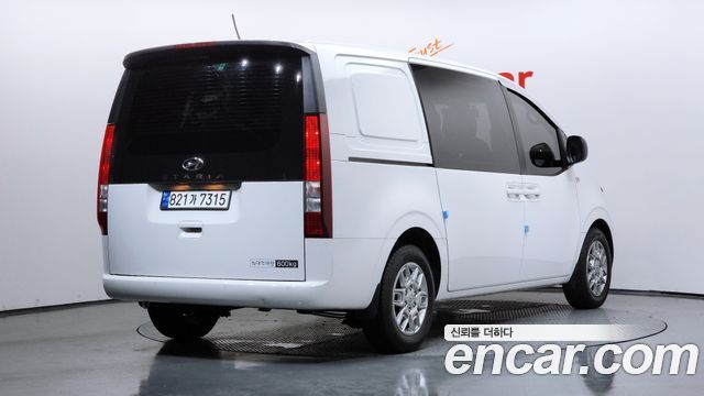 Hyundai Staria Cargo 5-Seater Smart - фото 1