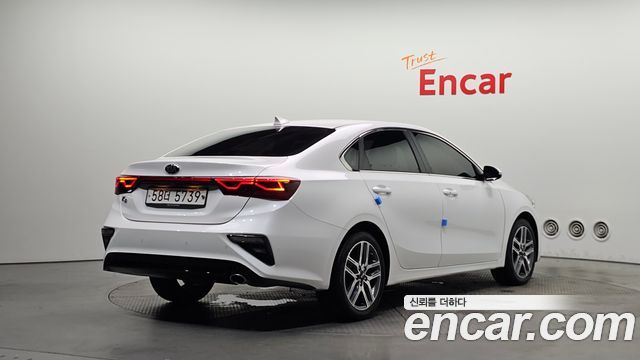 Kia K3 Совершенно новый Luxury - фото 1