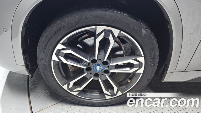 BMW iX1 U11 xDrive 30 M Sport - фото 4