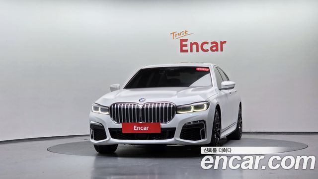 BMW 7-Series G11 730d xDrive M Sport - фото 1