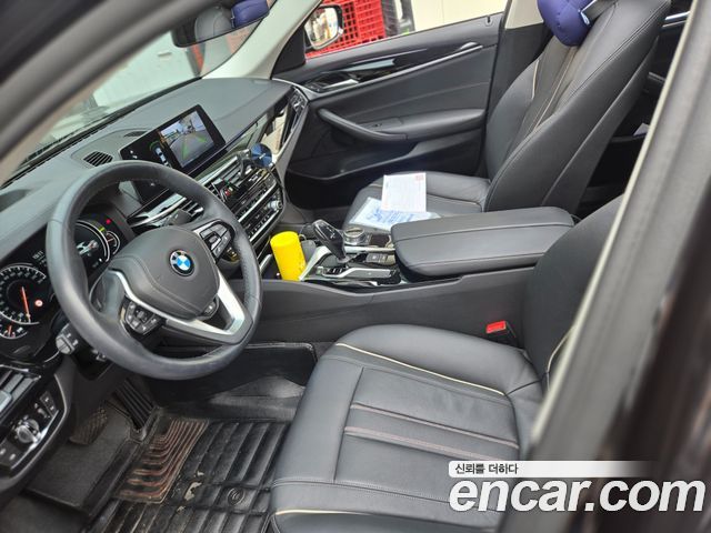 BMW 5-Series G30 520i Luxury - фото 4