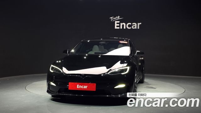 Tesla Model S AWD - фото 1