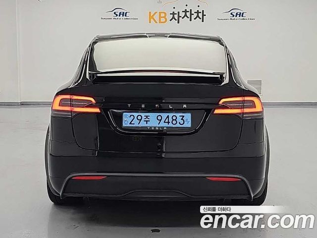 Tesla Model X AWD - фото 2