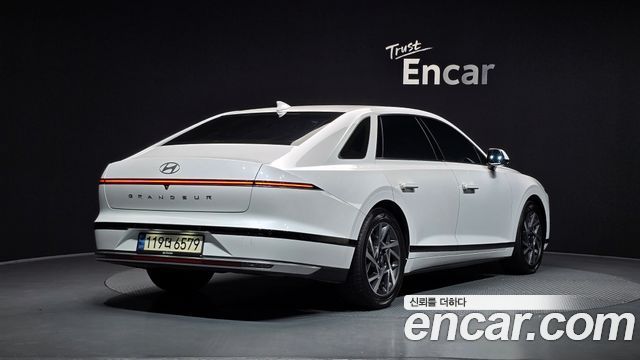 Hyundai Grandeur GN7, гибрид Exclusive - фото 1
