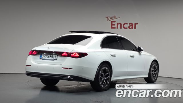Mercedes-Benz E-Class W214 E200 Avantgarde - фото 1